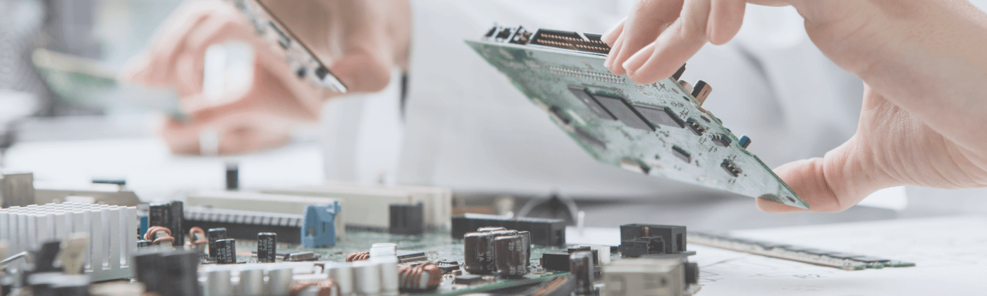 電子基板修理作業